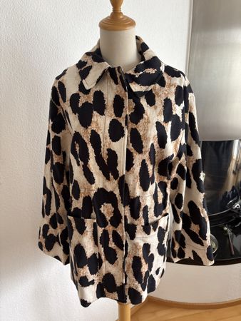 Leo Kurzmantel Grösse 34/36 neu!