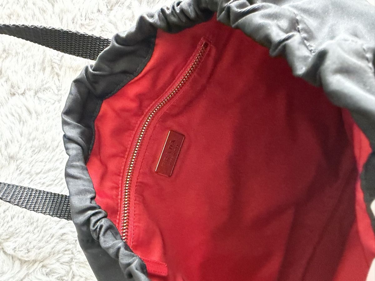 Prada Taschen: Prada Tasche schwarz Nylon Top Zustand – Neu (gemäss Beschreibung) aus Herzogenbuchsee von closetflip 2