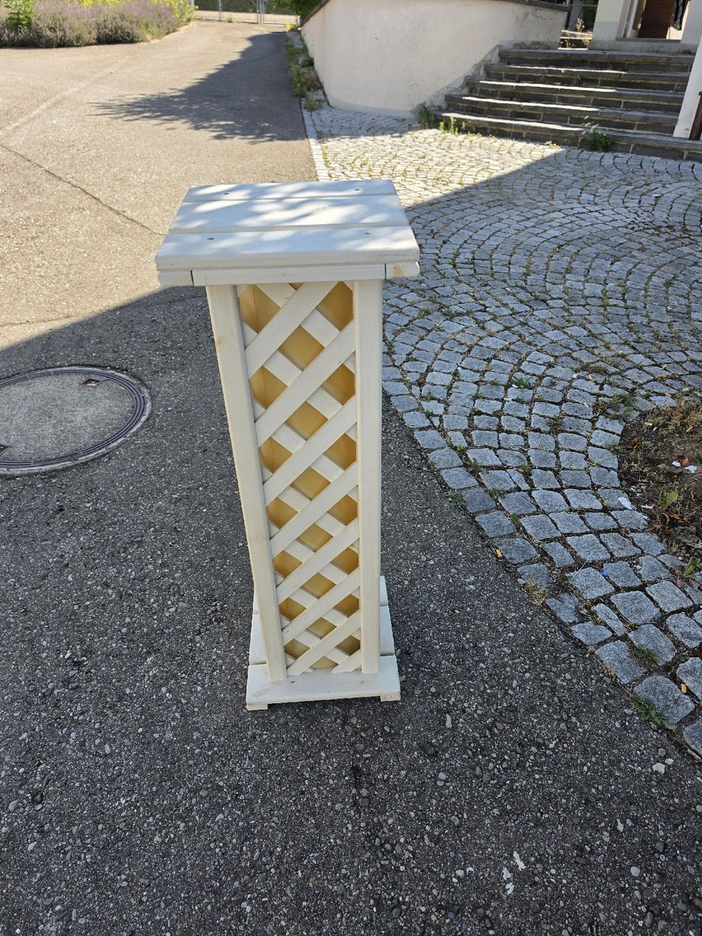 Lampen: Stehlampe Holz Gitter weiss gebraucht.. – Gebraucht aus Mettlen von elios0888