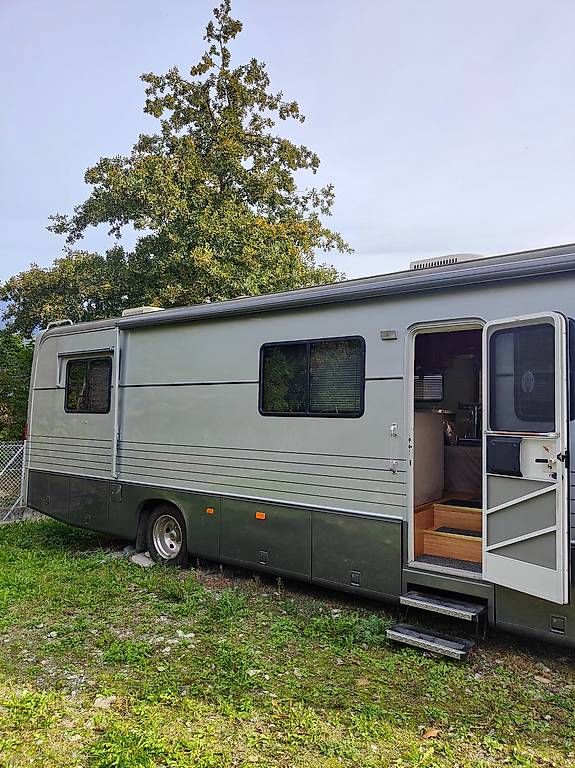 Veicoli da campeggio: Ami Wohnmobil – Usato da Chur venduto da Jeffersen199