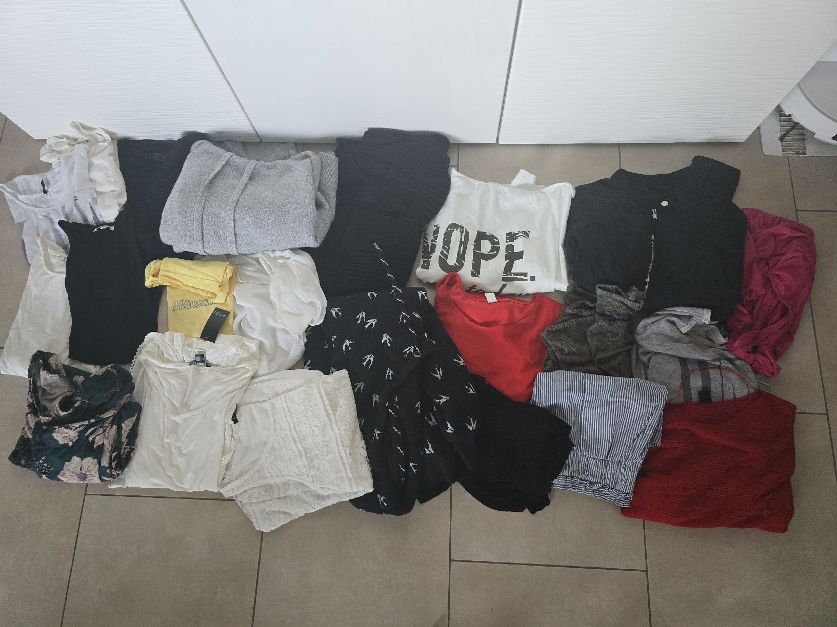 Kleiderpakete: Schönes Kleiderpaket - Grösse L – Gebraucht aus Rickenbach b. Wil von Beautiful.Things