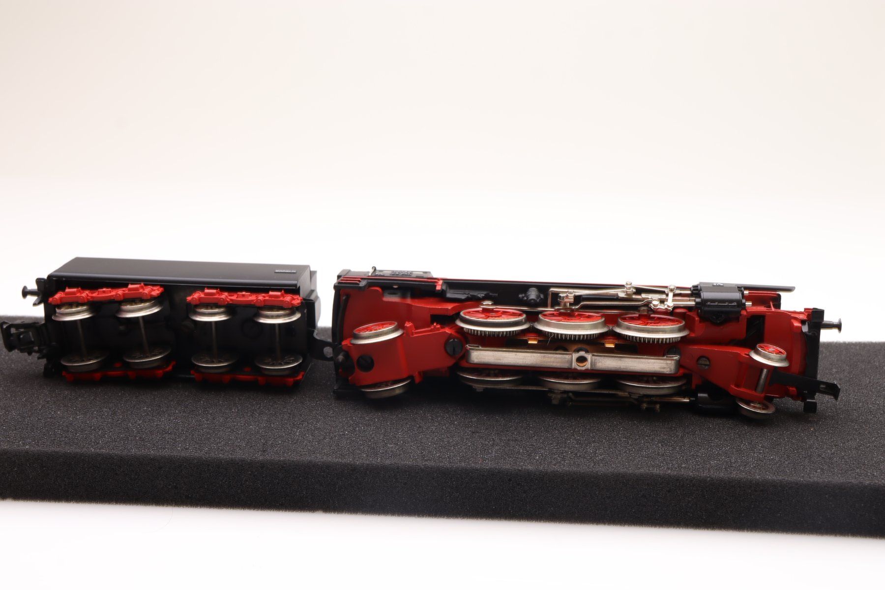 Märklin Modelleisenbahnen: Märklin 30050 DB BR 23041AC Digital, H0 – Neu (gemäss Beschreibung) aus Ried (Muotathal) von Modellbahn.swiss 3