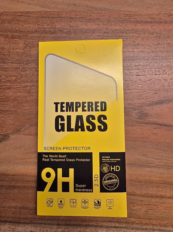 Ritocchi & pellicole di protezione: Screen Protector 9H für iPhone 17 & 17 Pro – Usato da Bassersdorf venduto da Kalina6
