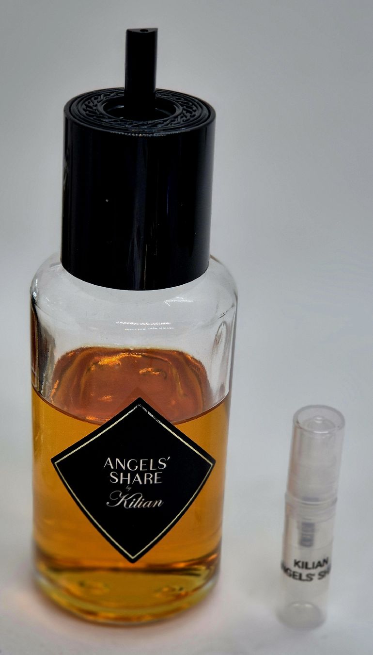 Kilian Profumi & Eau de Toilette: 2 ml ANGEL'S SHARE KILIAN ABFÜLLUNG – Nuovo (secondo la descrizione) da St. Gallen venduto da CaliSunshine