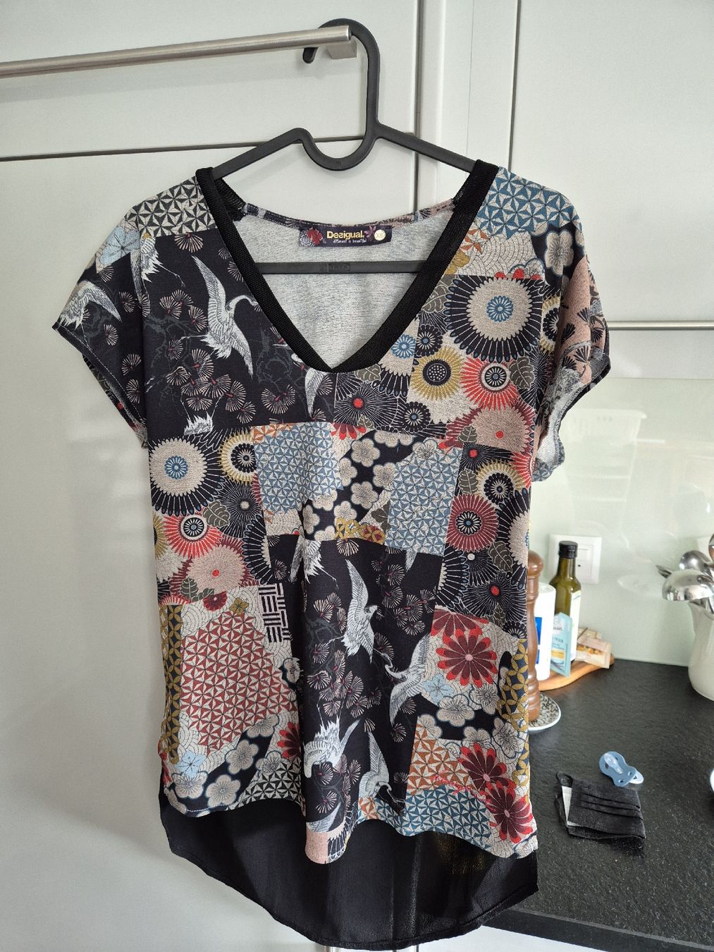 Desigual T-shirts: Desigual Tshirt – D'occasion à Lützelflüh-Goldbach par Jungle_Julia