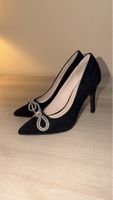 black heels 38