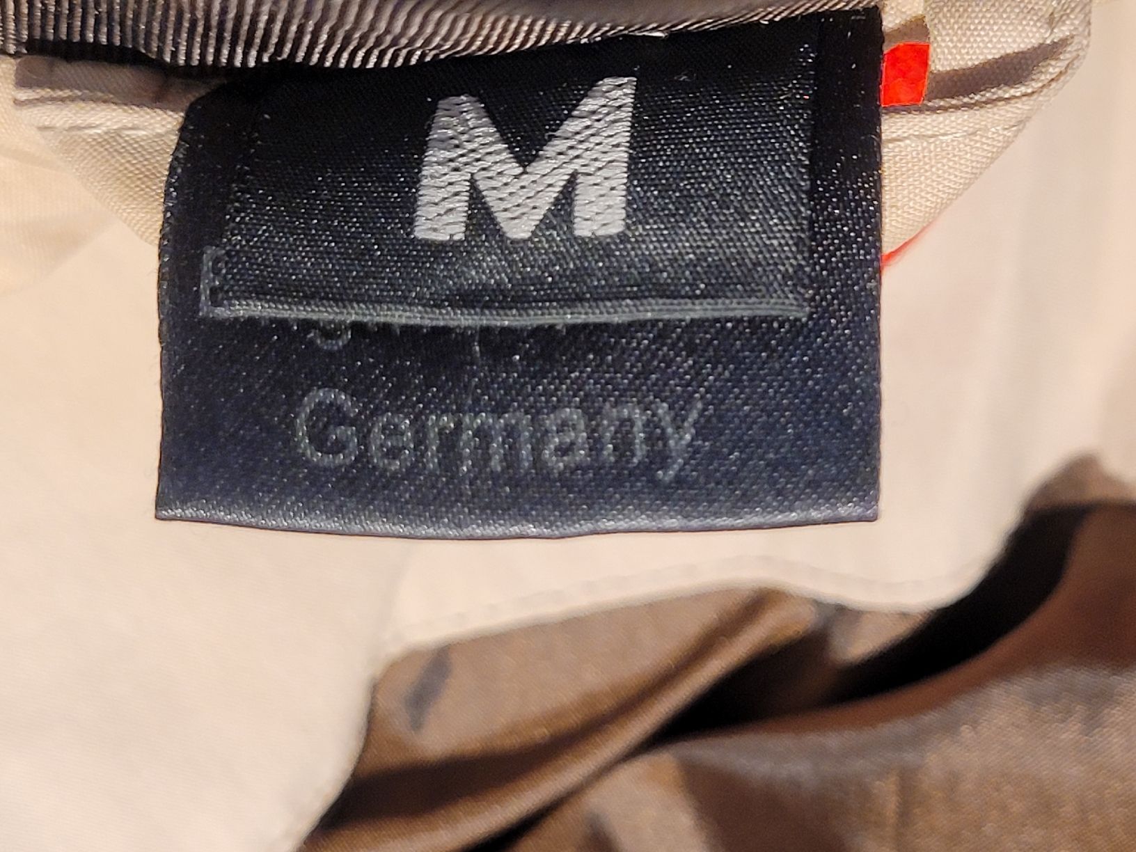 Wellensteyn Cappotti: Original Wellensteyn Saharian Beige Soft Shell Coat – Usato da Wettingen venduto da mor_76q7 7