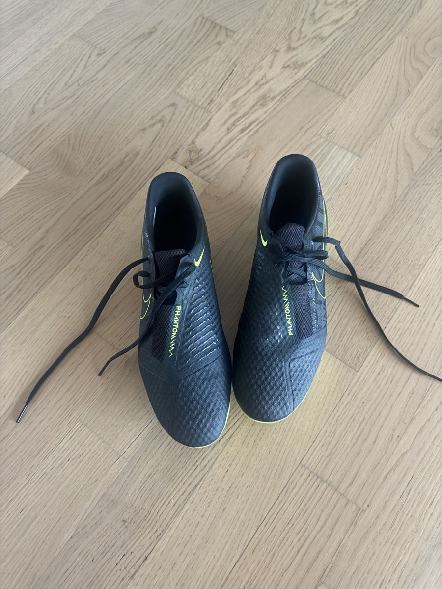 Nike Scarpe da uomo: Fussballschuhe – Nuovo (secondo la descrizione) da Glattpark(Opfikon) venduto da laura_studer