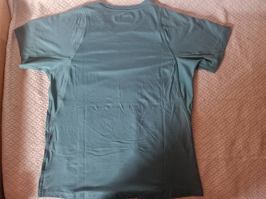 T-shirt: Columbia Damen T-Shirt  – Usato da Surrein venduto da deb_sjh6 1
