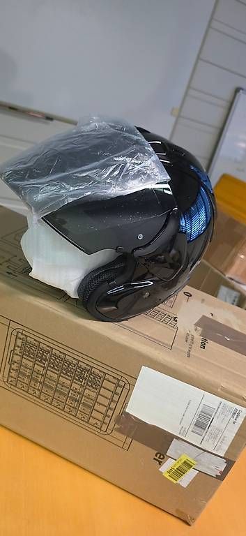 Helme & Visiere: Helm Araj L – Neu und originalverpackt aus Arbon von Secretpacks-SchLau 1
