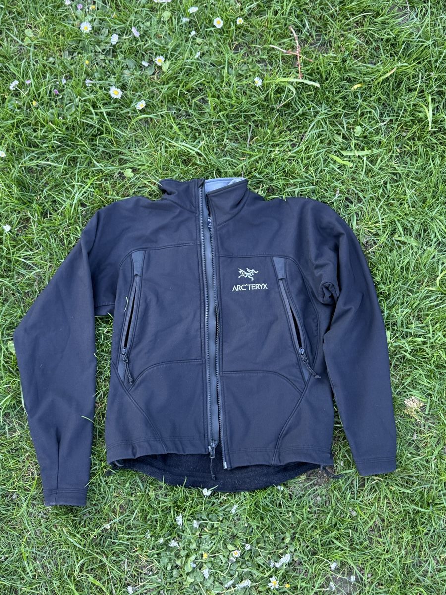 Arcteryx Giacche: Arc’teryx Damen Softshell Jacke, Grösse XS – Usato da Biel/Bienne venduto da den_6lsr