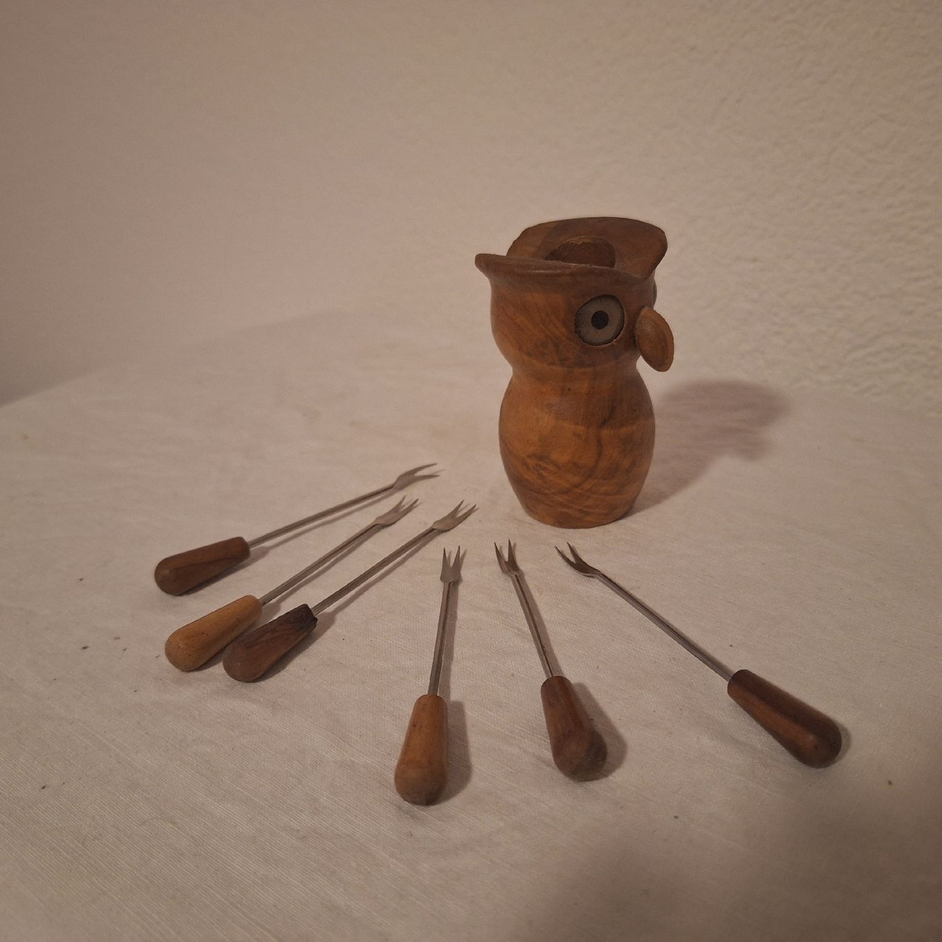 Alle Dekorationen: Versand möglich. Vintage Eule, Olivenholz Spiessli- Dösli – Gebraucht aus Winterthur von Goldpipau 4