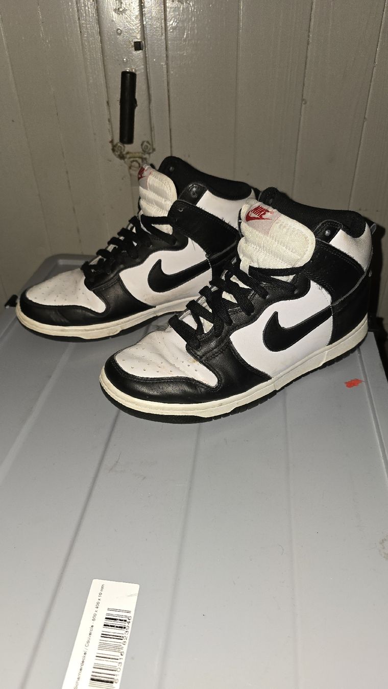 Nike Herrenschuhe: Nike Dunk High Retro Schwarz/Weiss Gr. 40 – Gebraucht aus Amriswil von Trendymarkt