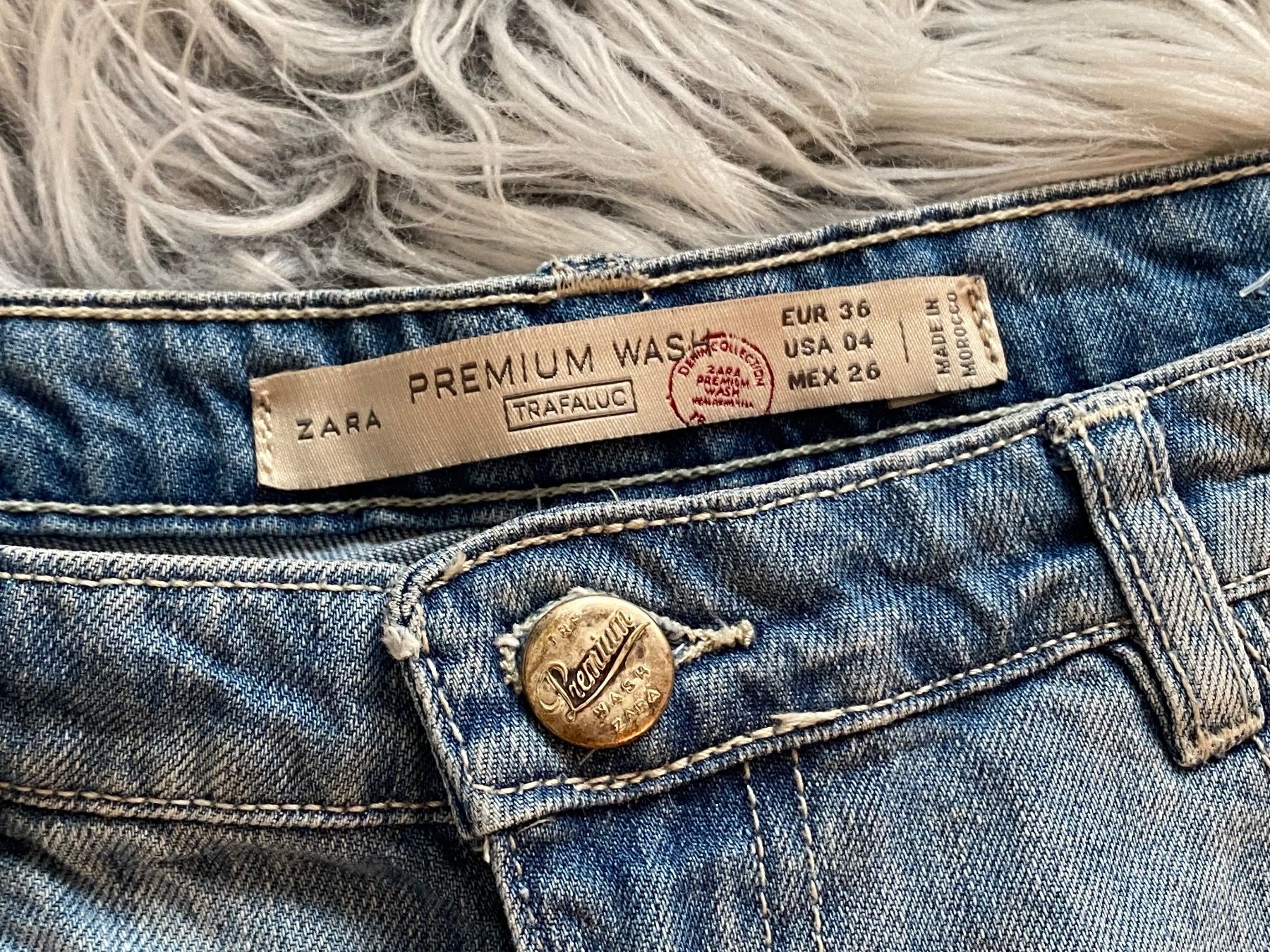 Zara Hosen: ZARA Jeans Shorts, Gr.36 – Gebraucht aus Vezia von luce2011 1