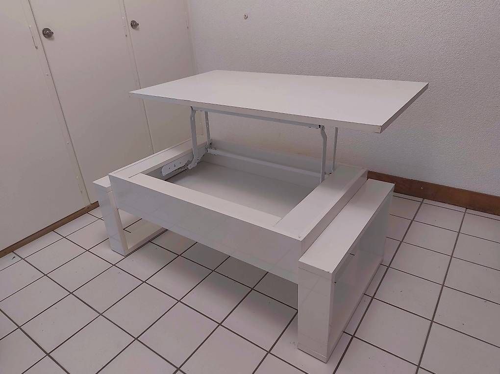 Tavoli: Table basse relevable avec rangement – Usato da Fribourg venduto da jst_79gb 1