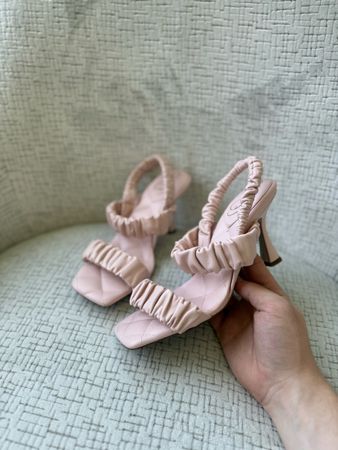  Sandales Sam Edelman rose (taillle-38,5)