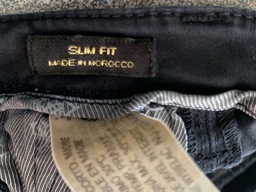 Pantalons: Massimo Dutti Pantalon 👖 taille 38 – Neuf (Voir description) à Prilly par Sissi_1009 2