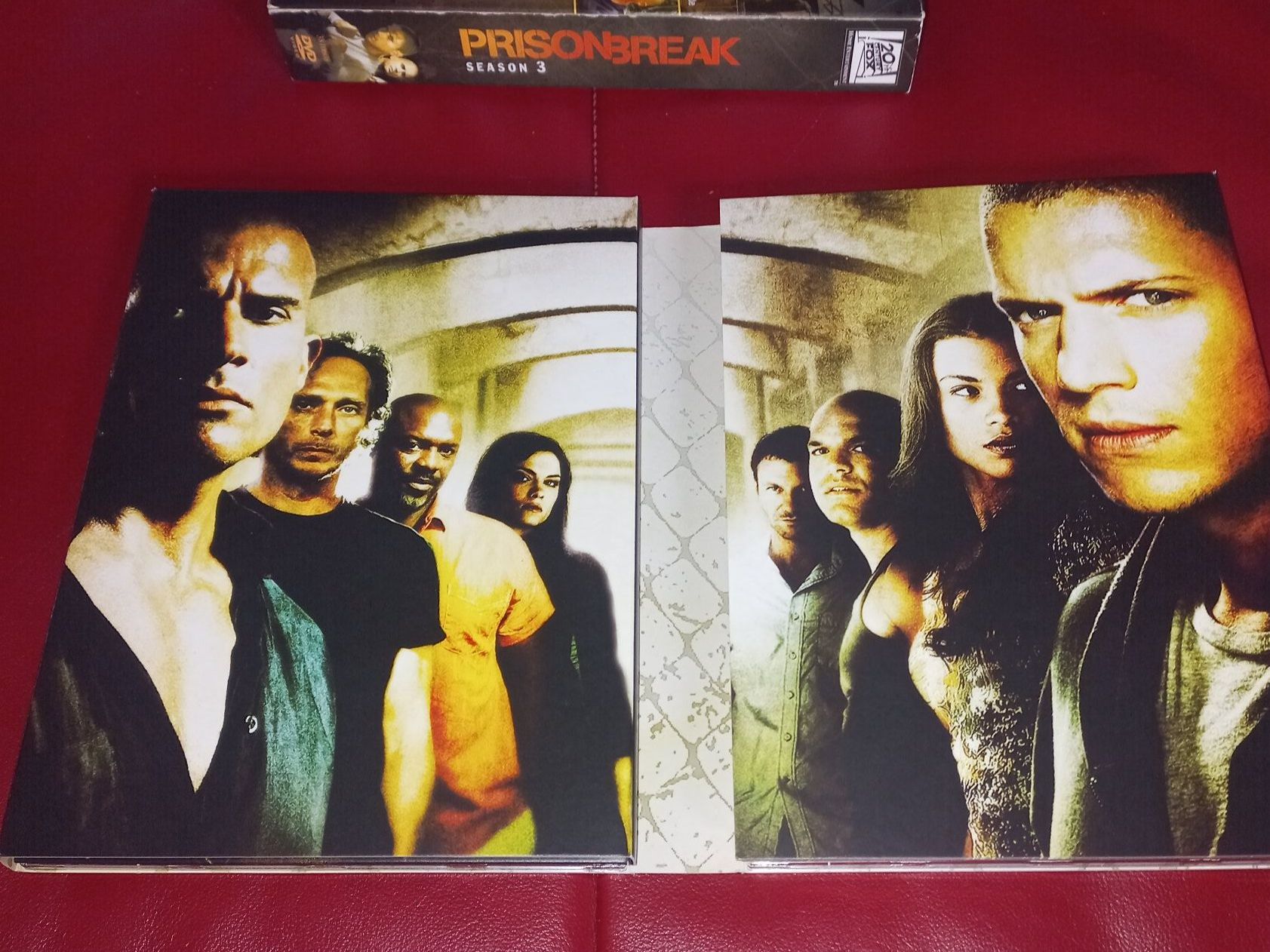Alle DVDs: DVD Prison Break Season 3 – Gebraucht aus Niederhelfenschwil von pyr_n8bb