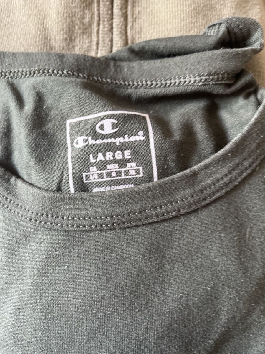 Lotti di vestiti: 3 T shirts grüntöne L – Usato da Aesch BL venduto da shuja01 2