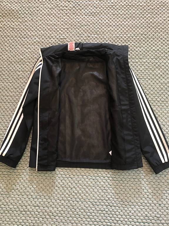 Adidas Jacken: Addidas Regenjacke Gr. 152 – Gebraucht aus Wabern von ricar4do 1