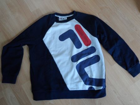**** FILA Pullover Gr S ****
