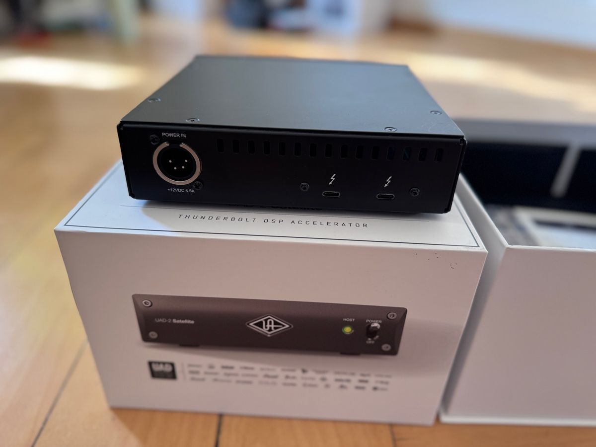 Universal Audio Attrezzatura per studi di registrazione: Universal Audio UAD-2 Satellite Thunderbolt 3 - OCTO Core – Usato da Zürich venduto da mateonen 2