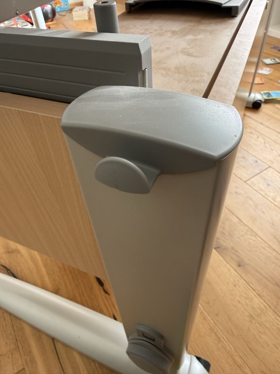 Moll Schreibtische: Schreibtisch Moll mit Rollcontainer – Gebraucht aus Kerns von ritardando 4