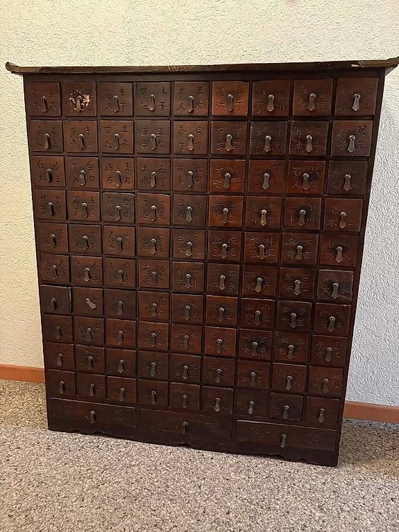 Cassettiere: Chinesische Apothekerkommode – Usato da Brügg BE venduto da lari07 1