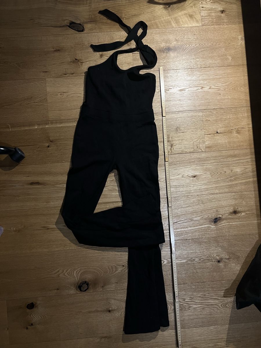 Tute: Eleganter Jumpsuit – Nuovo (secondo la descrizione) da Chur venduto da noe_mh8b