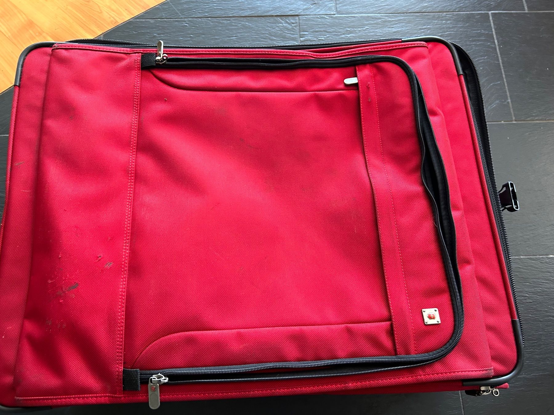 Victorinox Valigie: Grosser, stabiler Koffer – Usato da Zumikon venduto da Uranus88