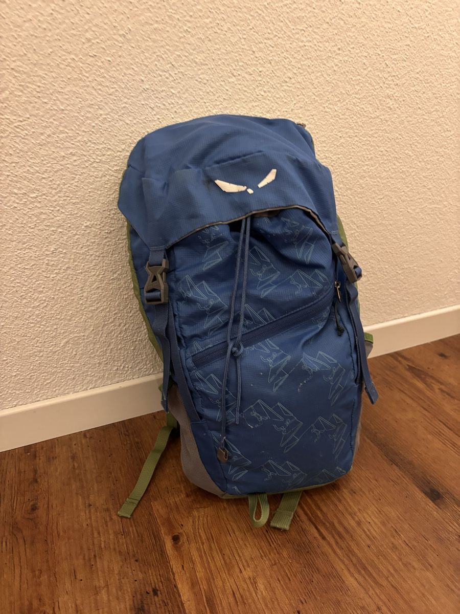 Salewa Kindertaschen:  Kinder Wanderrucksack Salewa 20lt  – Gebraucht aus Uznach von eva_b2rj