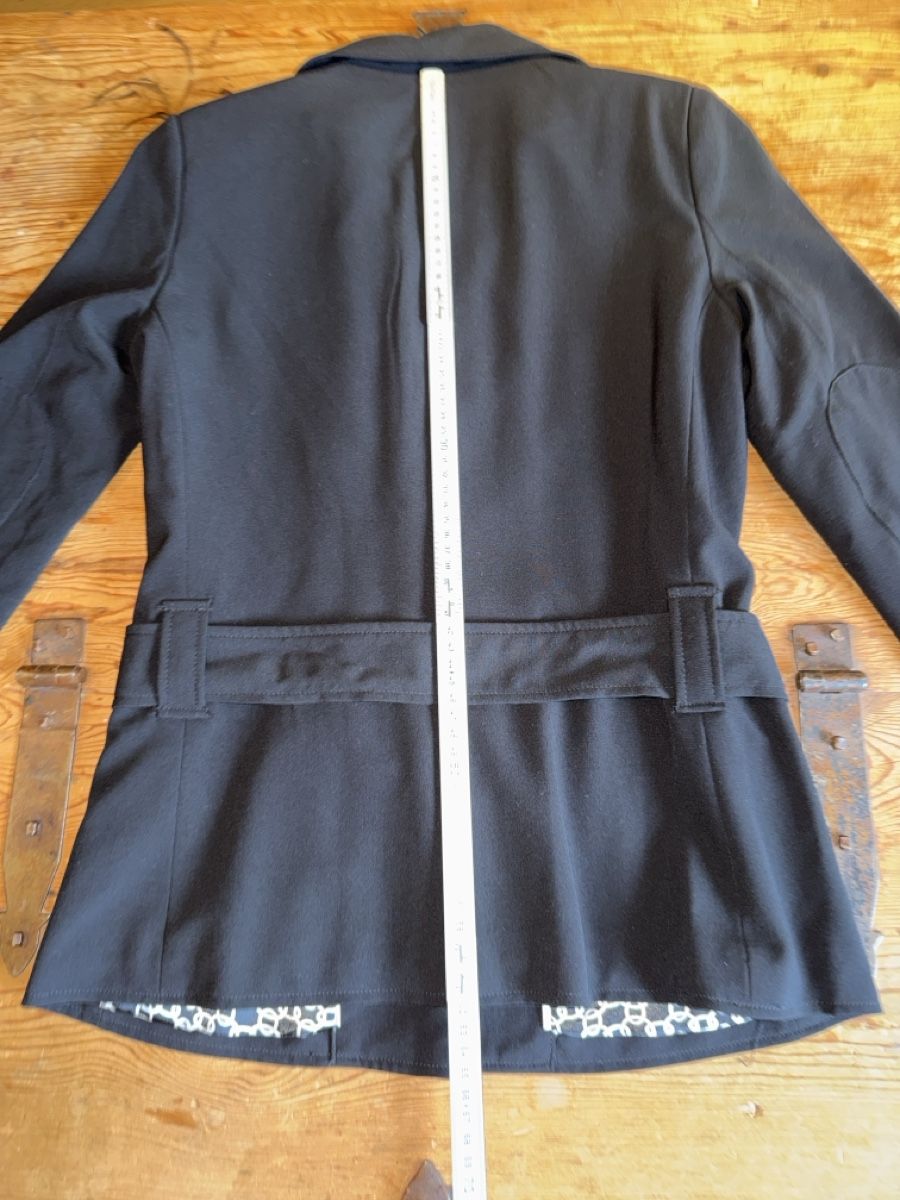 Zebra Giacche: Zebra Blazer Gr. 36 schwarz mit Gürtel – Usato da Mauren venduto da ducducturi 4