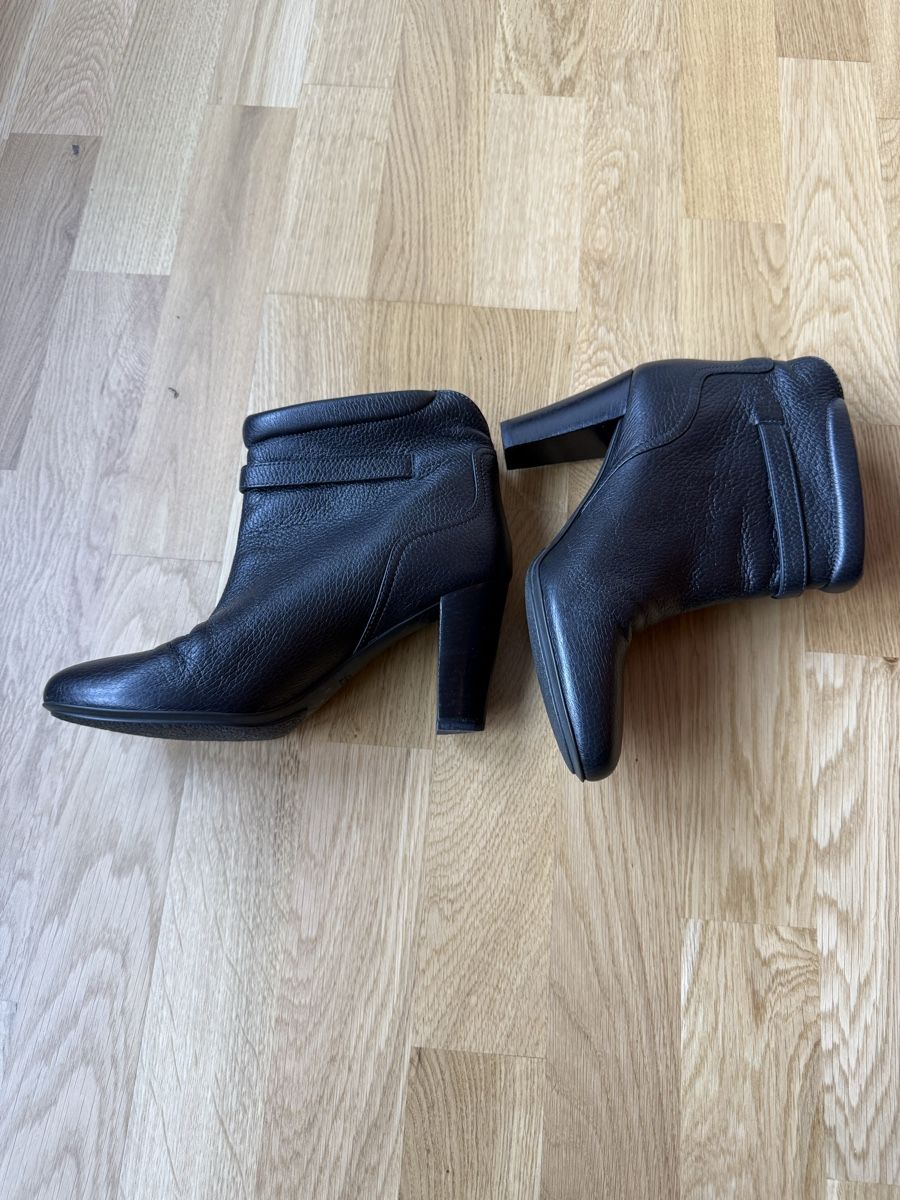 Bally Chaussures femmes: Bally Stiefel – D'occasion à Basel par pet_y7pt 2
