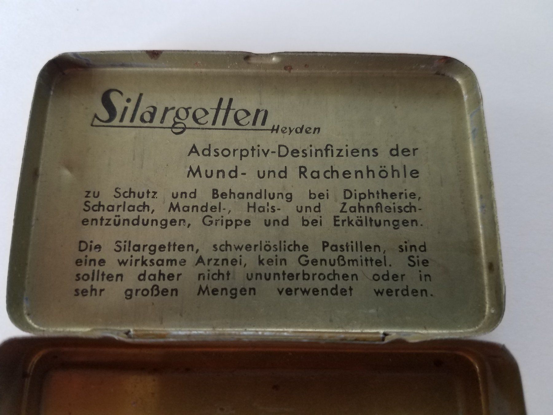 Behälter & Ähnliches: Antike Pillen Dose Blechdose Silargetten Vintage – Gebraucht aus Rorschacherberg von Marubium 4