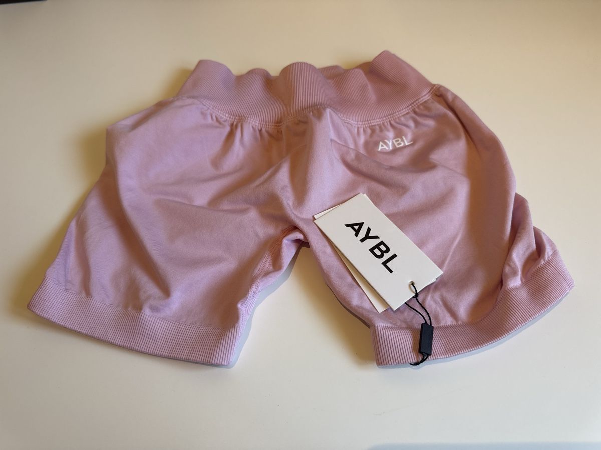 Aybl Leggings: AYBL Adapt Seamless Shorts 4.5’’ taille S – Nuovo e nell'imballaggio originale da Athenaz (Avusy) venduto da mae_z5lc