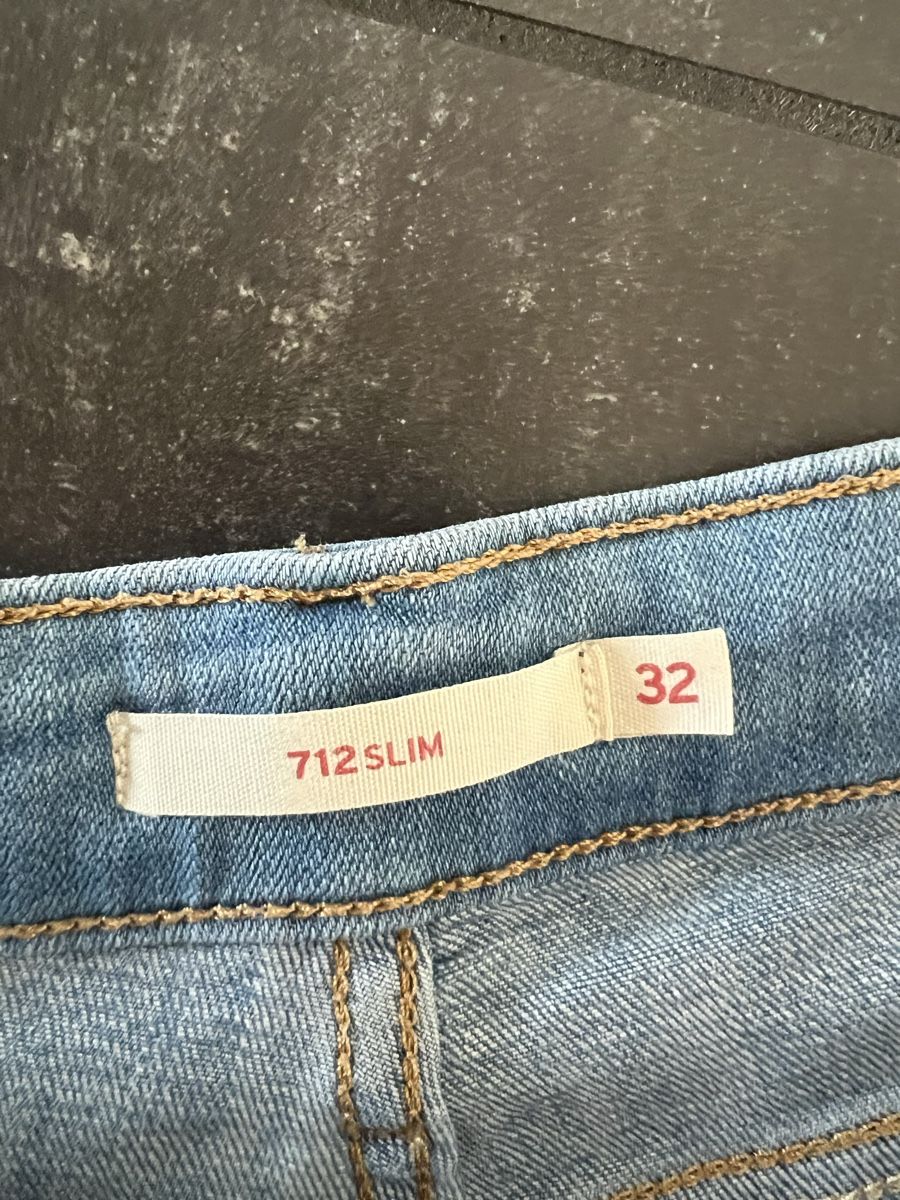 Levi's Jeans: Jeans Levis 712 32/30 – Gebraucht aus Kreuzlingen von Mirabilis0628 2