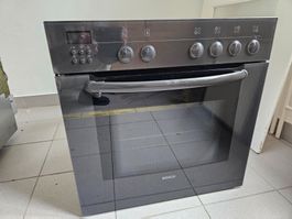 Kochfeld und Backofen