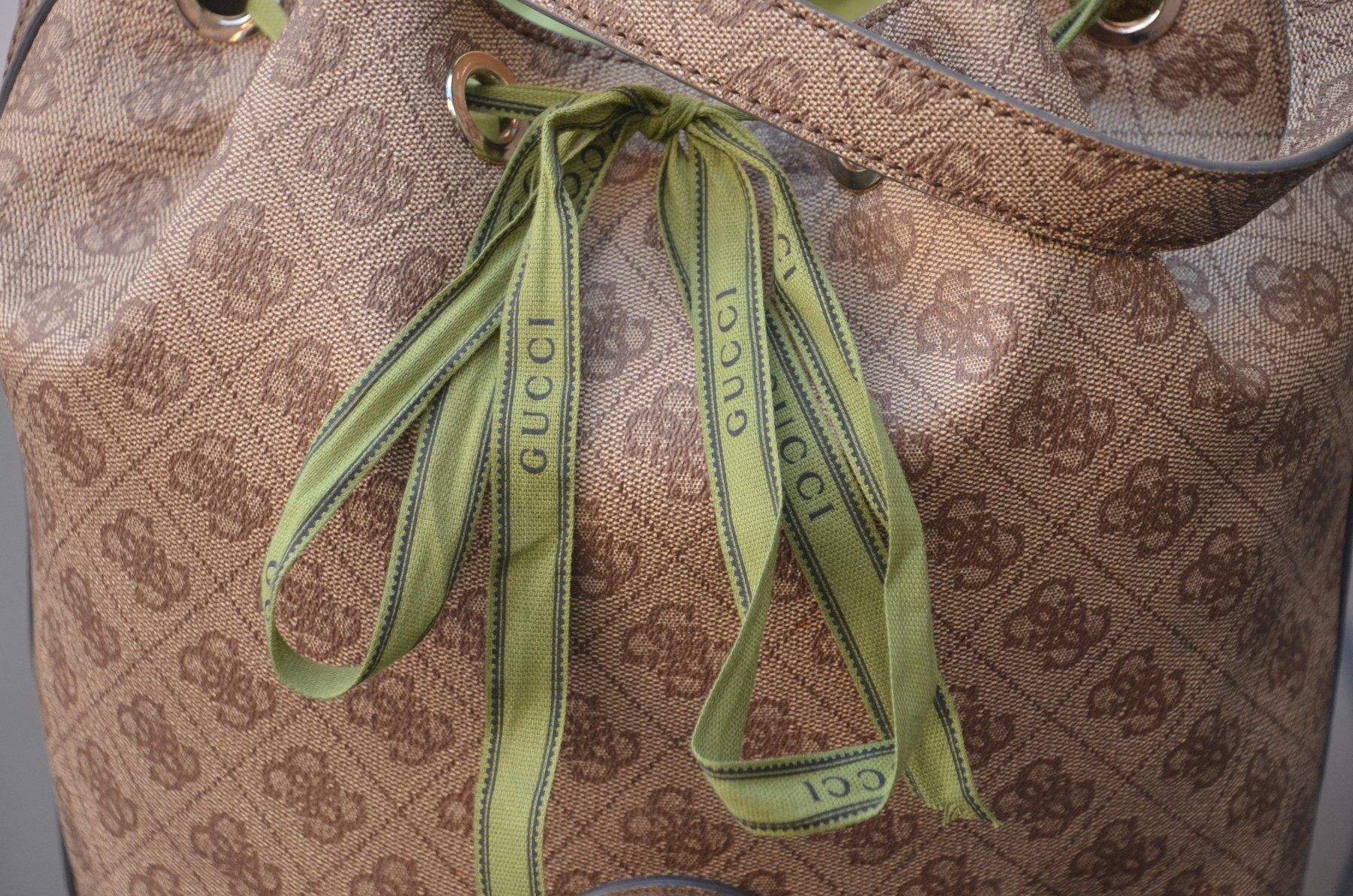 Guess Borse da donna: Guess Tasche / sac – Usato da Collonges venduto da arashee 8