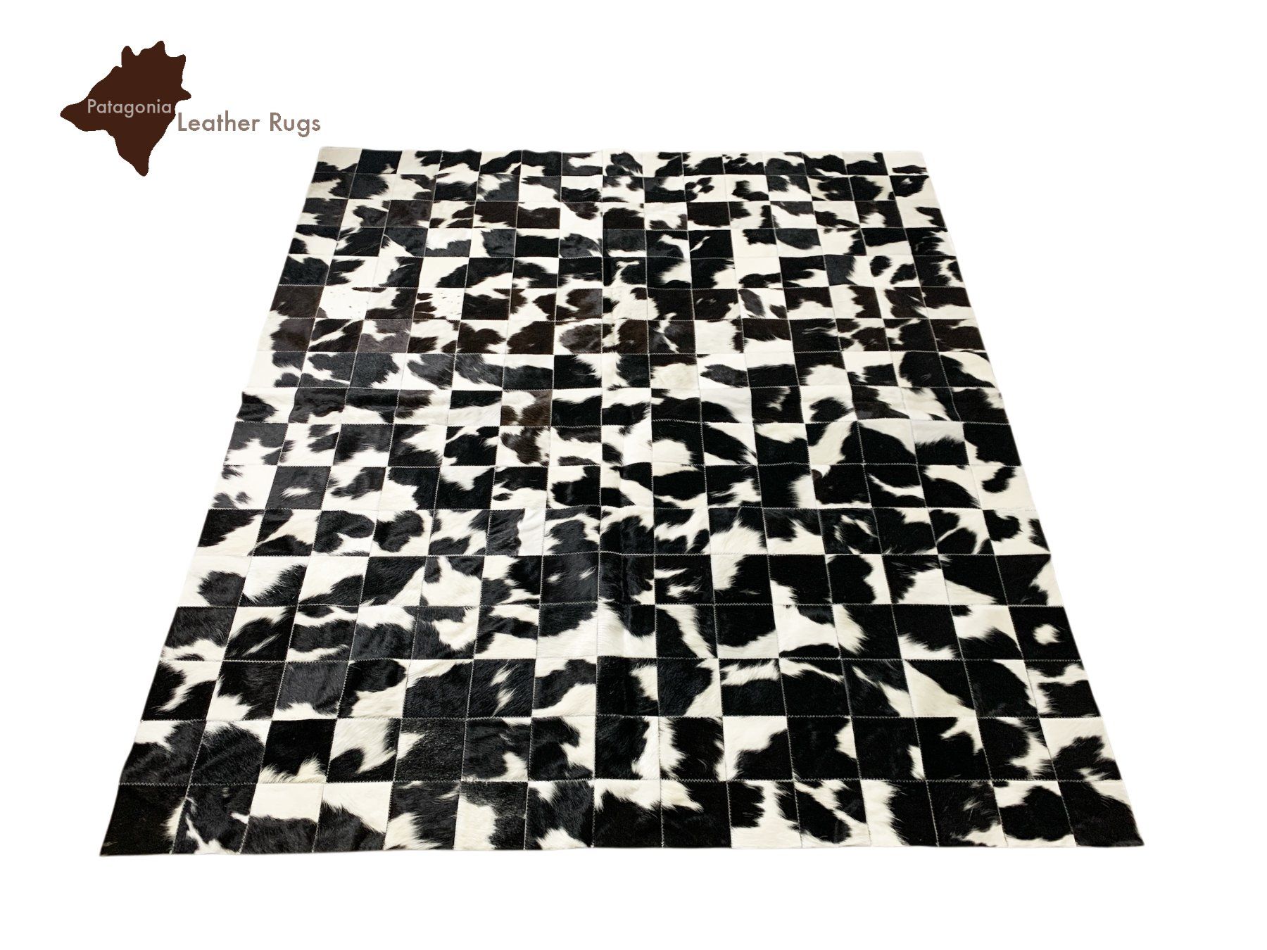 Tappeti: Kuhfell Teppich Patchwork Black/White 180 x 204 cm – Nuovo e nell'imballaggio originale da Arbedo venduto da patagonialeatherrugs