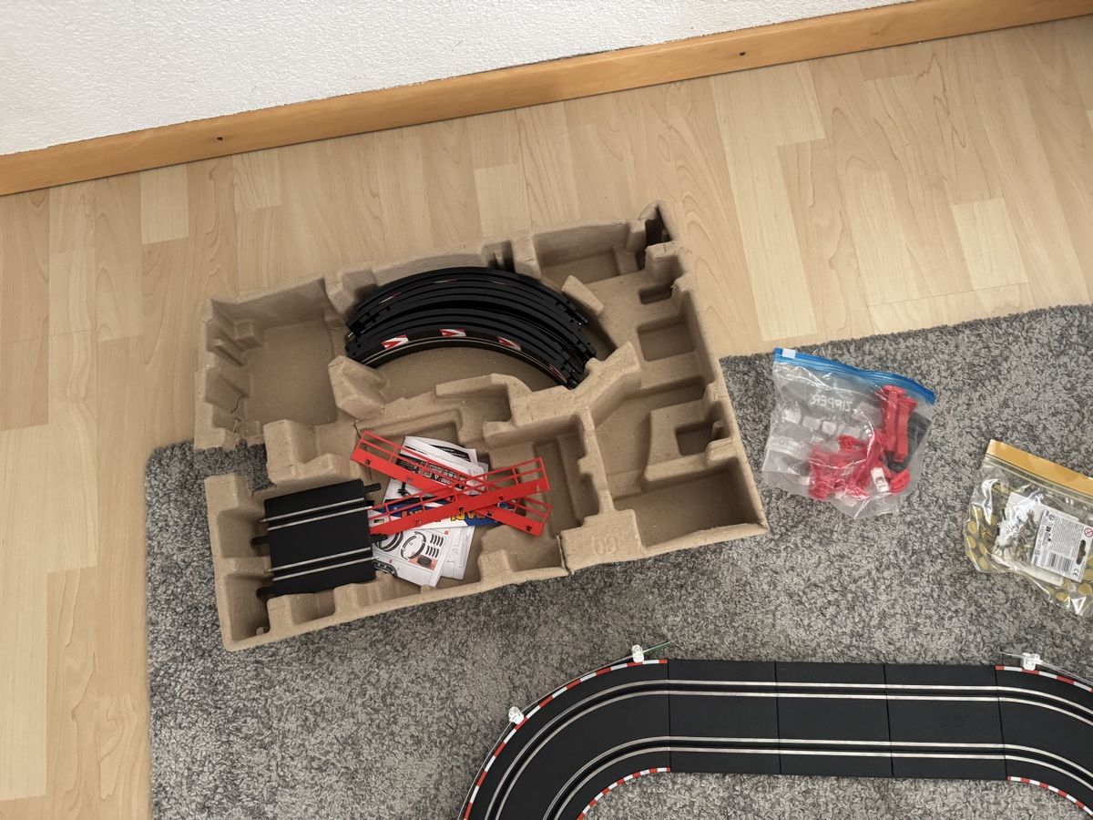 Carrera Piste: Carrera GO Mario Kart Autorennbahn – Usato da Ruggell venduto da Forrer1000 2
