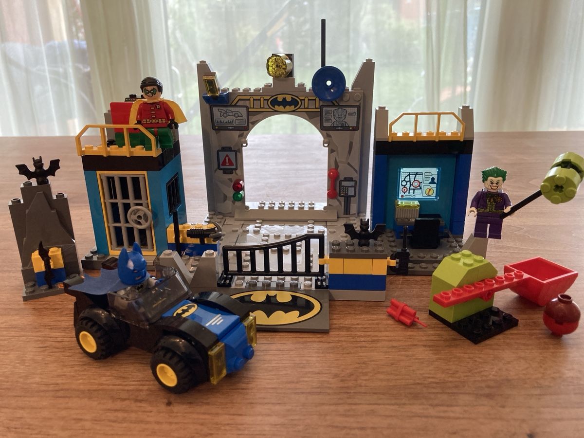 Lego Kit di costruzioni: Batman: Defend the Batcave - Lego Juniors - 10672 – Usato da luzern venduto da Himbeertobi
