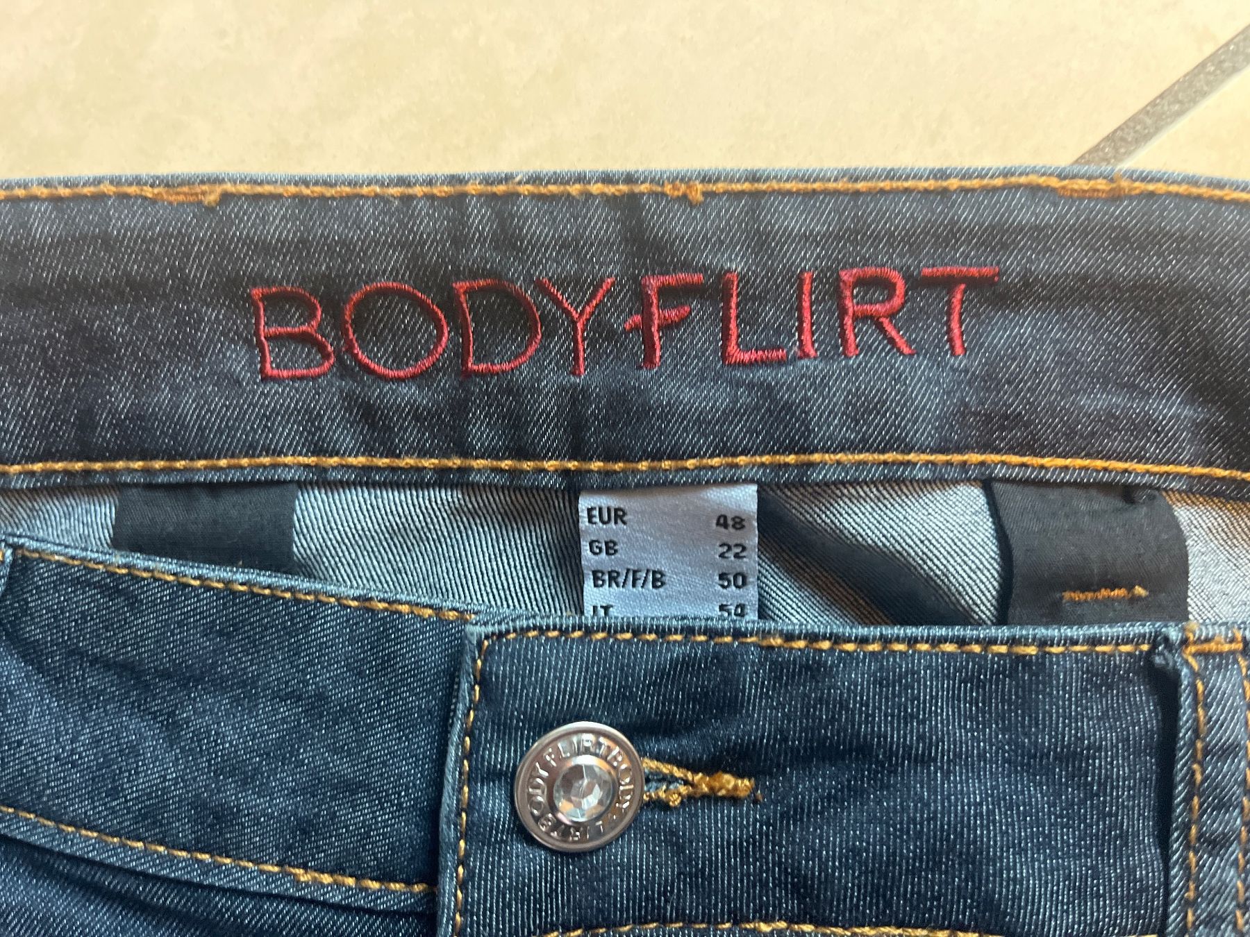 Pantaloni: Jeans – Nuovo (secondo la descrizione) da Courgevaux venduto da wurg1 3