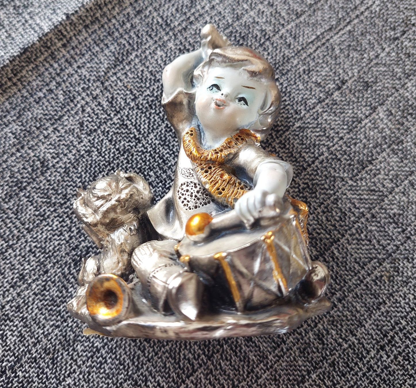 Statuette: Katzenmusik oder Trommlerin (G. Armani Florence) – Usato da Schaffhausen venduto da Rosenmund 1