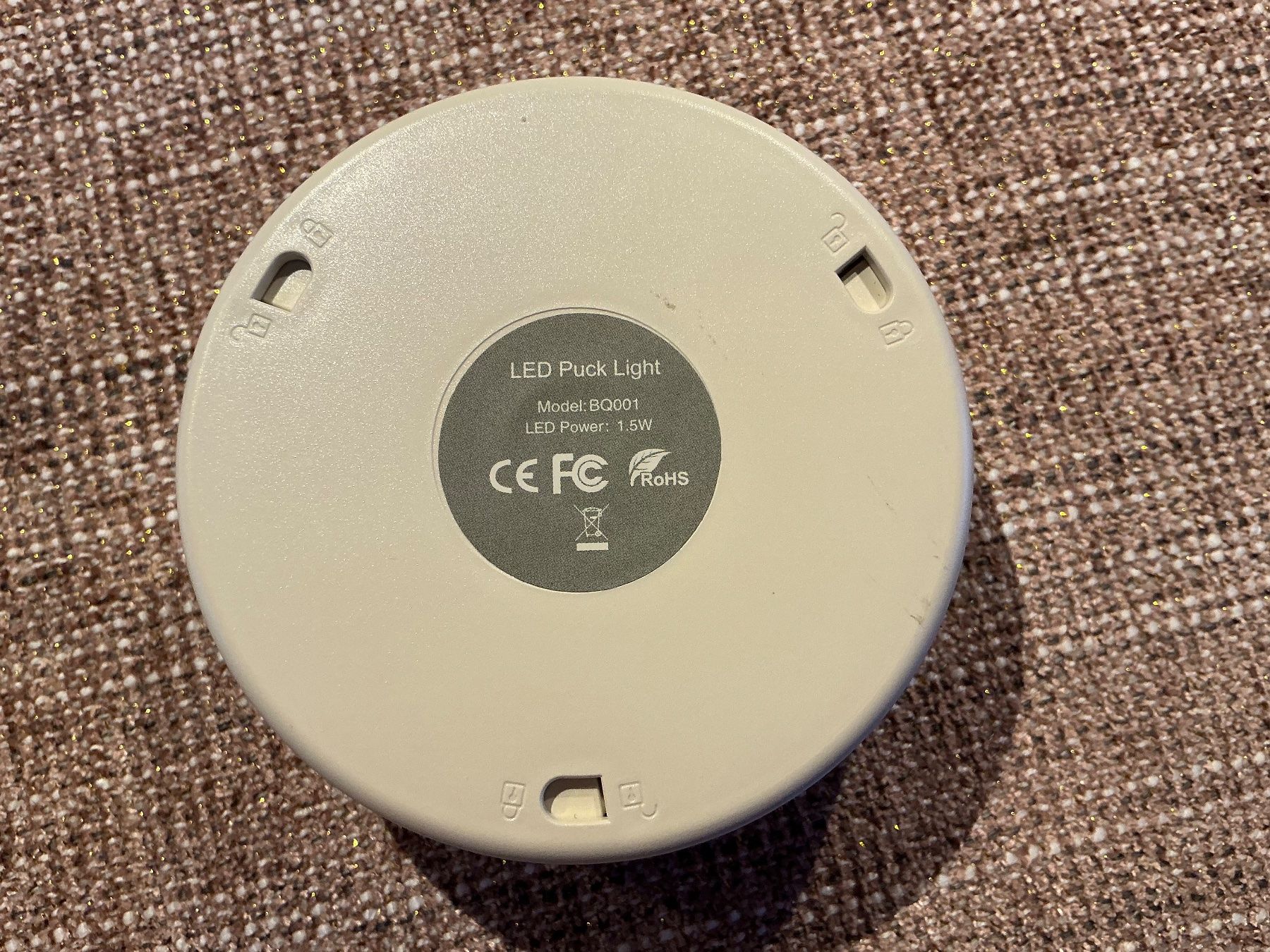 Lampade: 6 LED Puck Lights für Schränke oder Bilder – Nuovo (secondo la descrizione) da Cormondrèche venduto da fra_gn5t 6