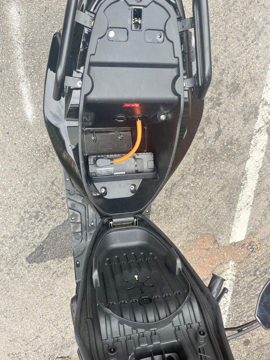 Veicoli elettrici: E-Roller Bosch-Motor 3 KW neuwertig – Usato da Wädenswil venduto da Paola_M 4