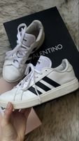 White Adidas Sneakers 