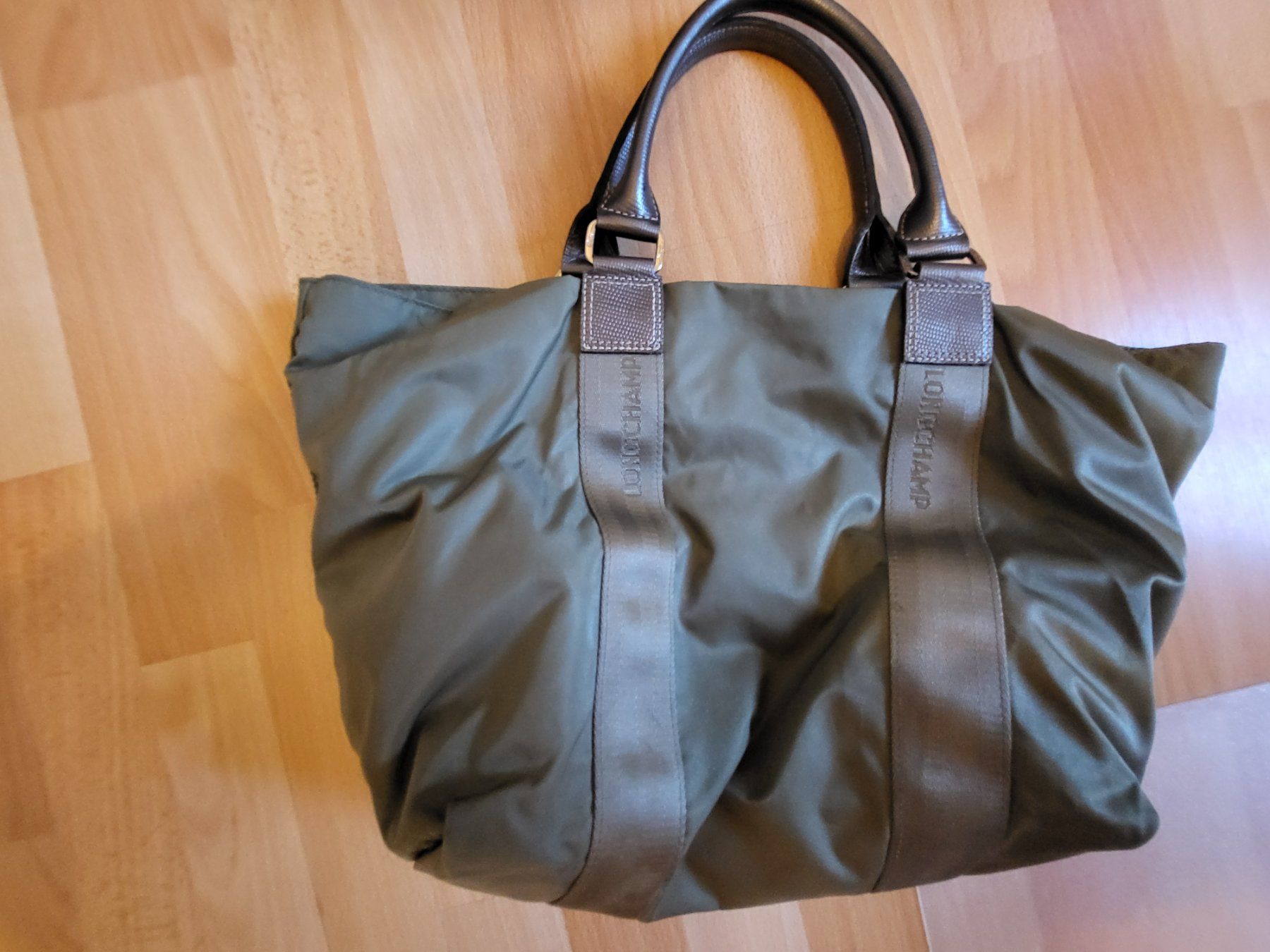 Longchamp Borse da donna: Longchamp Damen Handtasche Oliv – Usato da Niederrohrdorf venduto da ohlund98 1