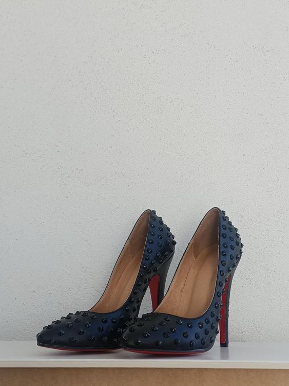 Escarpins 36 talon 13cm plateau 1cm semelle rouge simili cui