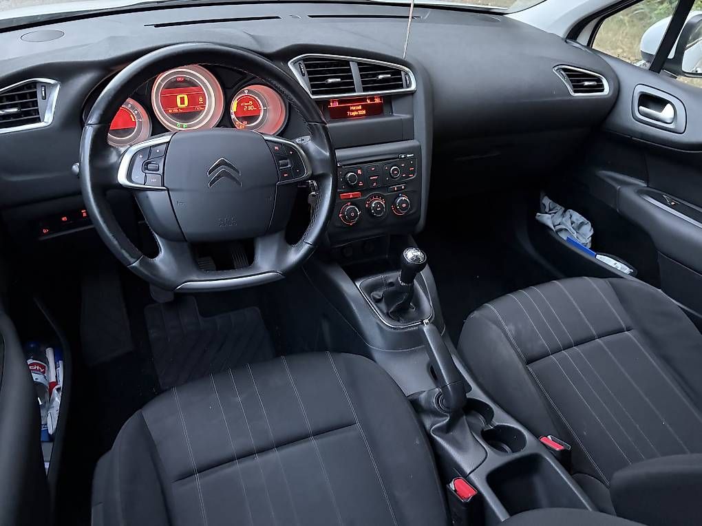 Autos: Citroen c4 1.4 benzina  – D'occasion à Cresciano par Edi-Auto 4