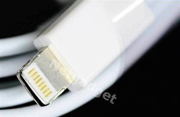 Kabel: NEW USB Lightning Kabel iPhone 5 - 8 pin – Neu und originalverpackt aus Yverdon-les-Bains von Netgadget_SARL